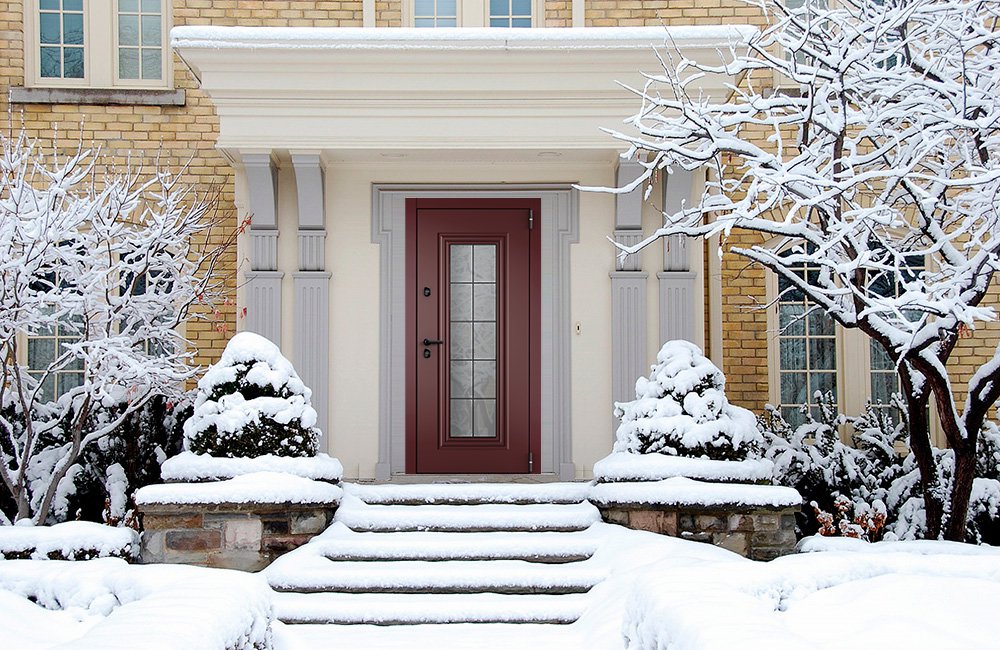 Дверь Снегирь Арктик-С в экстерьере